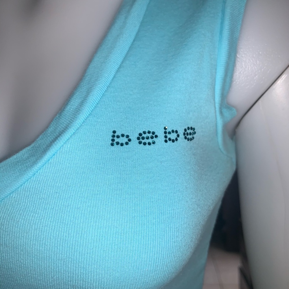 Bebe v neck sleeveless shirt sz lg run medium - Picture 2 of 3
